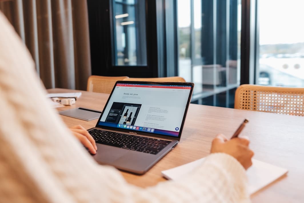How Great UI/UX Design Shapes the Success of Modern Startups